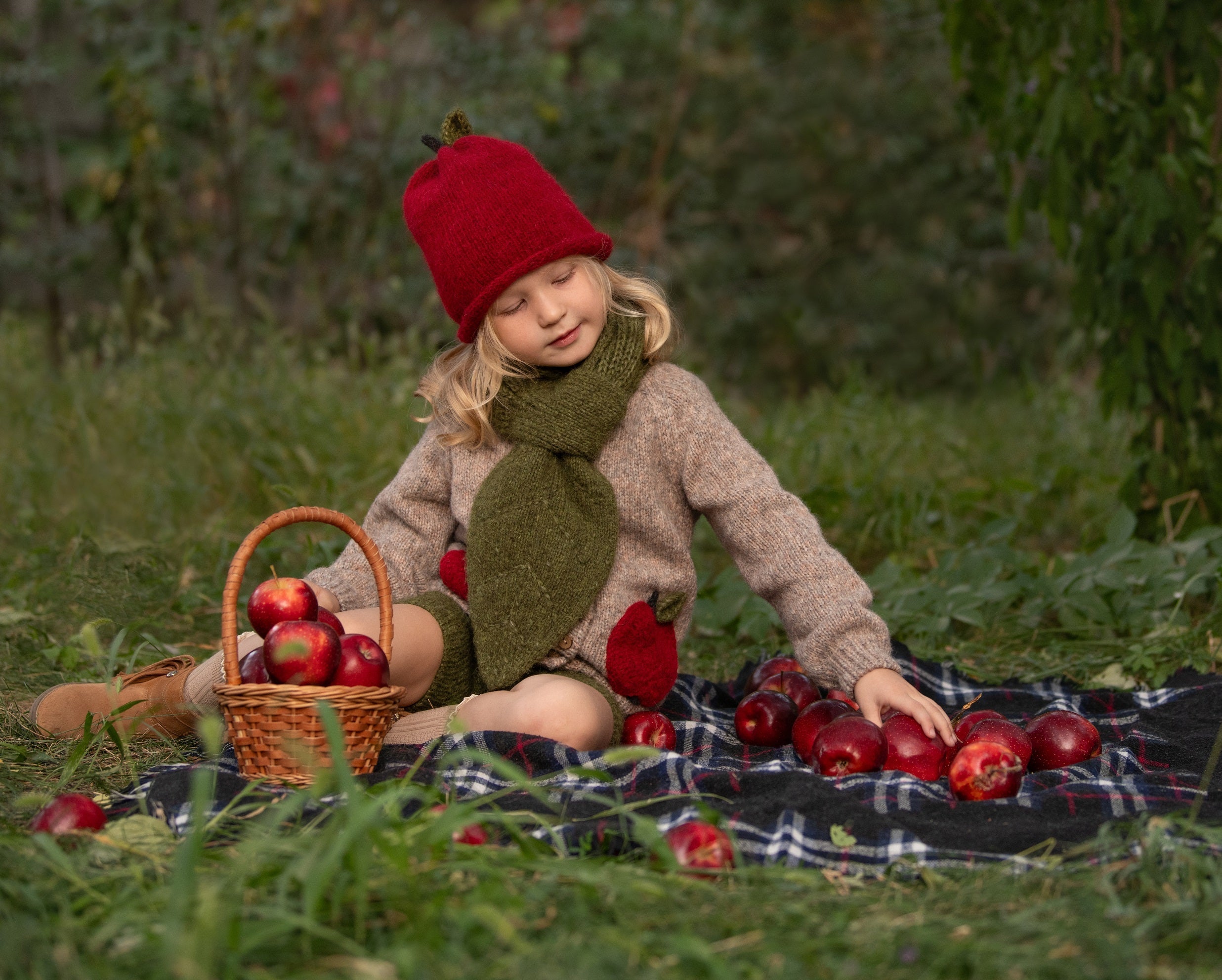 Apple Hat | Red