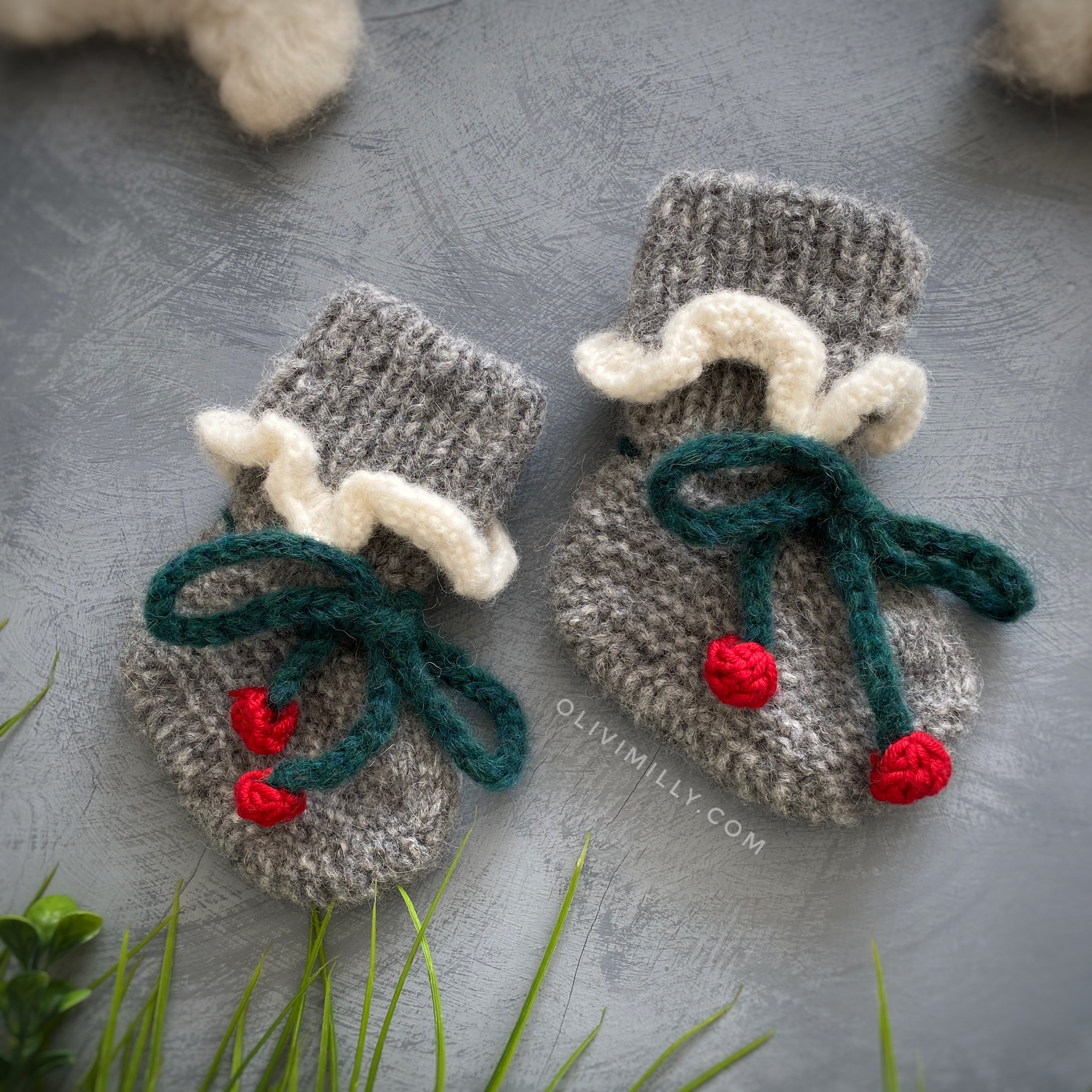 Cherry Booties | Dark grey